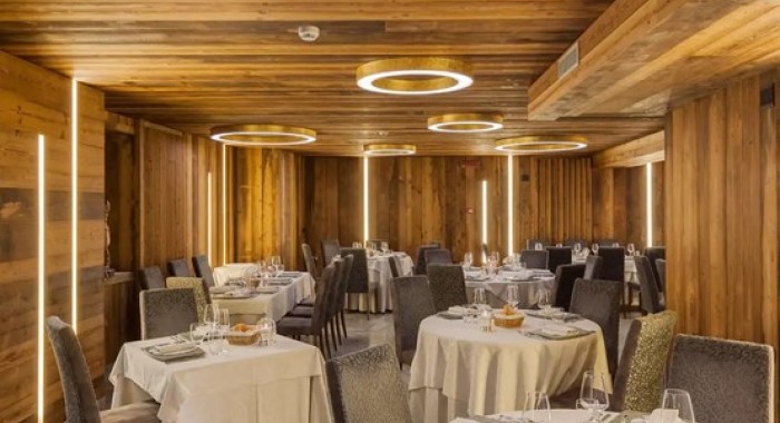 Hotel Excelsior Planet, Cervinia ski chalet, image 2